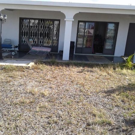 Ejc Villa Flic en Flac Exterior photo